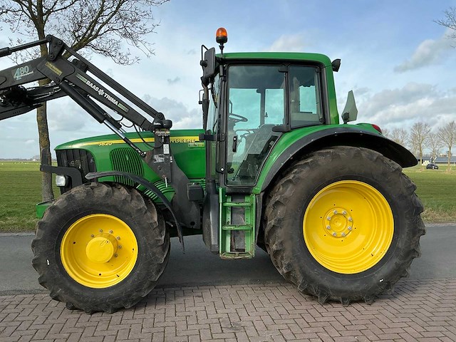 2005 john deere 6820 vierwielaangedreven landbouwtractor - afbeelding 11 van  33