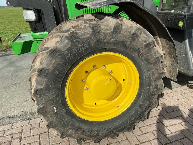 2005 john deere 6820 vierwielaangedreven landbouwtractor - afbeelding 14 van  33