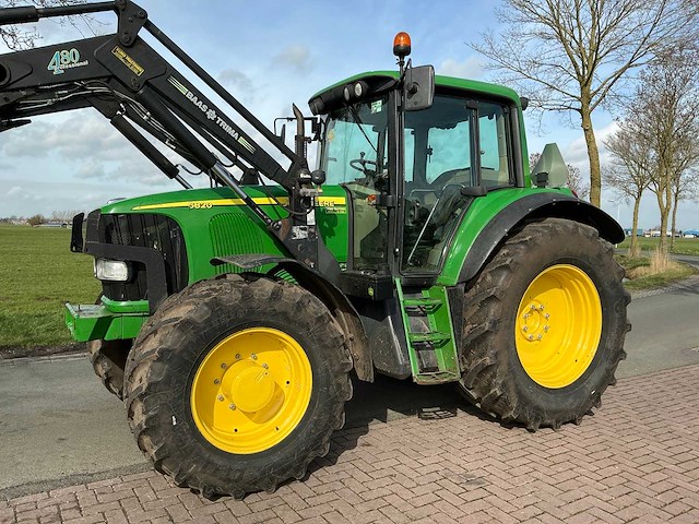 2005 john deere 6820 vierwielaangedreven landbouwtractor - afbeelding 9 van  33