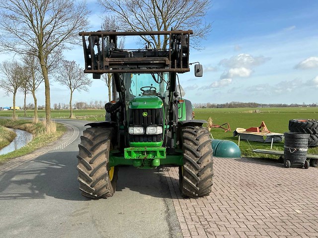 2005 john deere 6820 vierwielaangedreven landbouwtractor - afbeelding 23 van  33
