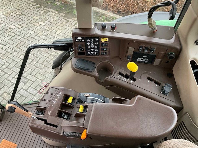 2005 john deere 6920 s vierwielaangedreven landbouwtractor - afbeelding 36 van  48