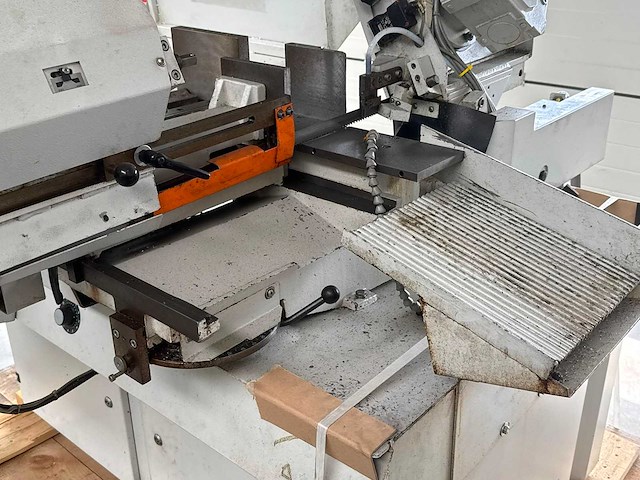 2005 kasto funstional a metalen horizontale bandzaagmachine - afbeelding 12 van  13