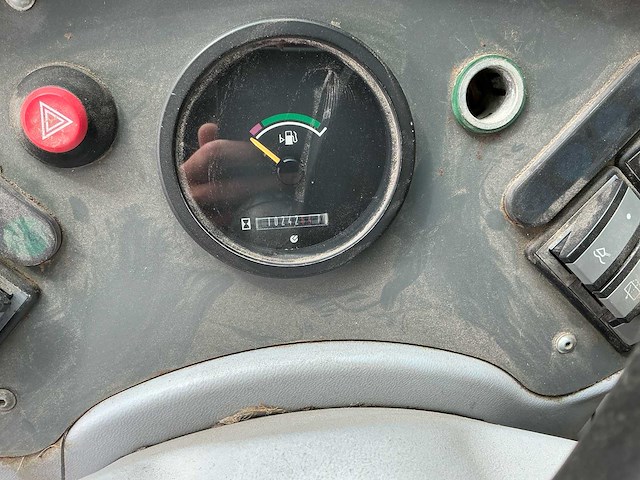 2005 kramer 380 shovel - afbeelding 7 van  32