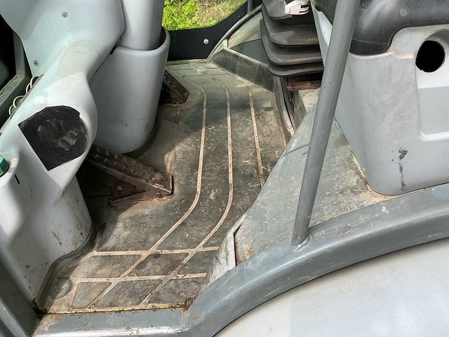 2005 kramer 380 shovel - afbeelding 15 van  31