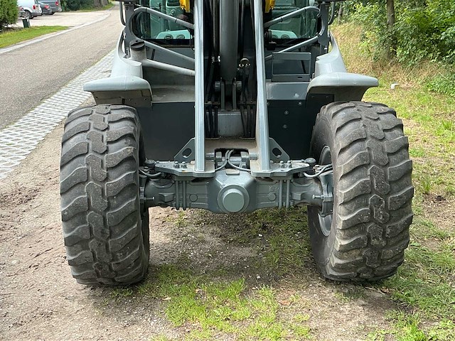 2005 kramer 380 shovel - afbeelding 23 van  31