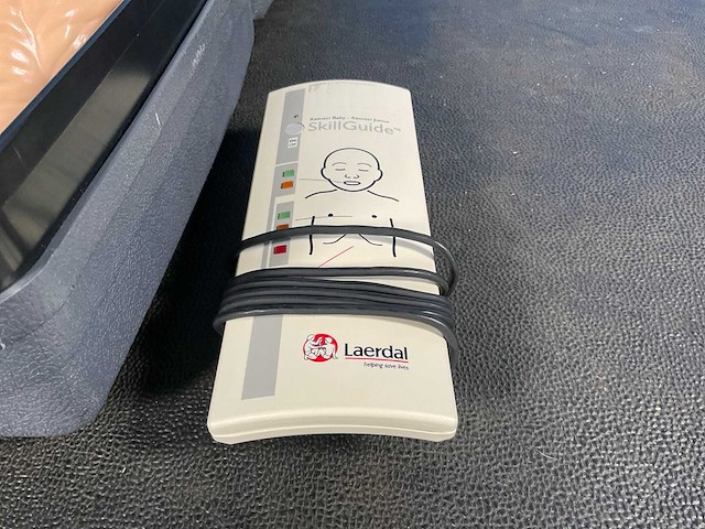 2005 laerdal medical resusci junior oefen- en instructiemateriaal (2) - afbeelding 2 van  11