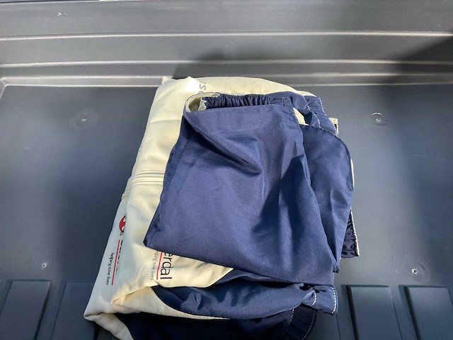 2005 laerdal medical resusci junior oefen- en instructiemateriaal (2) - afbeelding 7 van  11