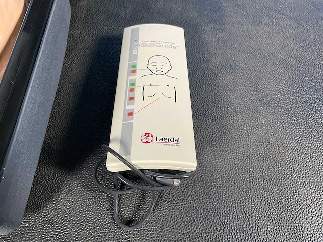 2005 laerdal medical resusci junior oefen- en instructiemateriaal (2) - afbeelding 8 van  11