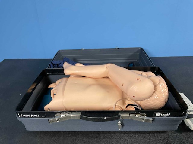 2005 laerdal medical resusci junior oefen- en instructiemateriaal (2) - afbeelding 9 van  11