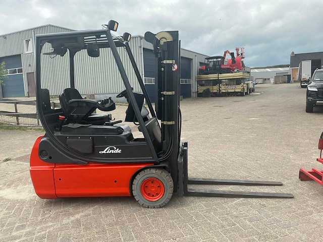 2005 linde e16c-02 vorkheftruck - afbeelding 2 van  2