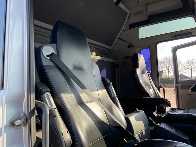 2005 man d20 vrachtwagen - afbeelding 36 van  41