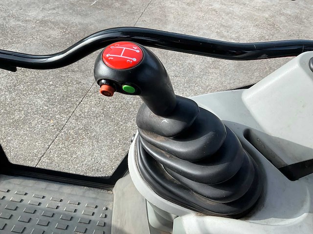 2005 massey ferguson 5435 dyna-4 tweewielaangedreven landbouwtractor - afbeelding 20 van  41