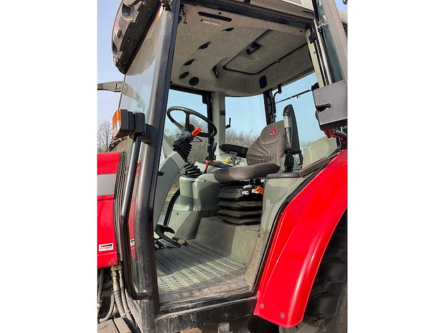 2005 massey ferguson 5435 dyna-4 tweewielaangedreven landbouwtractor - afbeelding 8 van  41