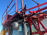 2005 massey ferguson 5455 vierwielaangedreven landbouwtractor met strodek machine - afbeelding 24 van  48