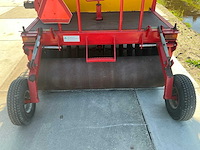 2005 massey ferguson 5455 vierwielaangedreven landbouwtractor met strodek machine - afbeelding 28 van  48