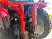 2005 massey ferguson 5455 vierwielaangedreven landbouwtractor met strodek machine - afbeelding 34 van  48