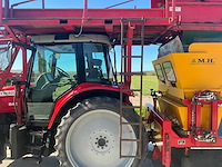 2005 massey ferguson 5455 vierwielaangedreven landbouwtractor met strodek machine - afbeelding 40 van  48