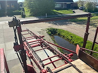 2005 massey ferguson 5455 vierwielaangedreven landbouwtractor met strodek machine - afbeelding 17 van  21