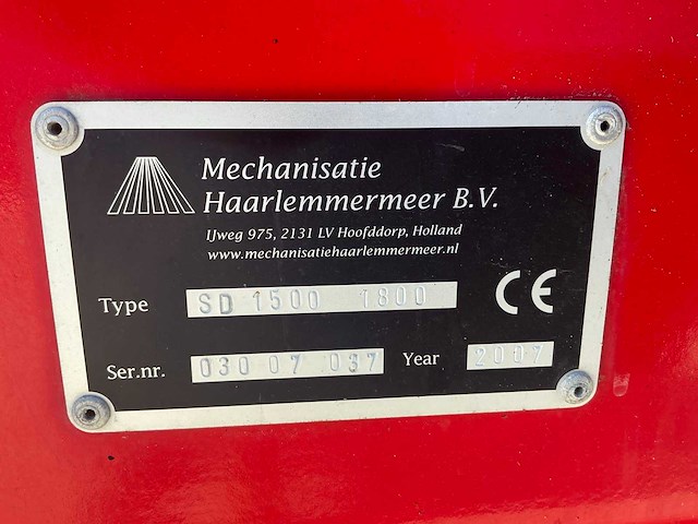 2005 massey ferguson 5455 vierwielaangedreven landbouwtractor met strodek machine - afbeelding 43 van  48