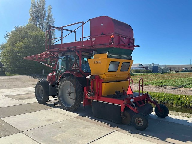 2005 massey ferguson 5455 vierwielaangedreven landbouwtractor met strodek machine - afbeelding 20 van  21