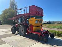 2005 massey ferguson 5455 vierwielaangedreven landbouwtractor met strodek machine - afbeelding 20 van  21