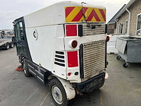 2005 mathieu yno azura 2 zelfrijdende veegmachine defect - afbeelding 8 van  14