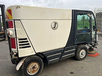 2005 mathieu yno azura 2 zelfrijdende veegmachine defect - afbeelding 9 van  14