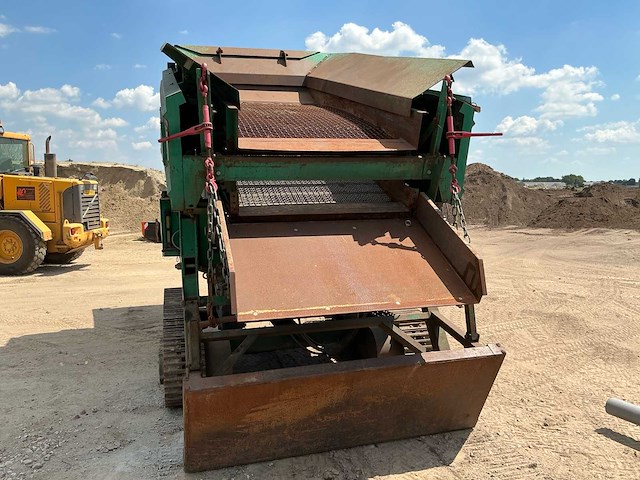 2005 mccloskey international kompaq mobiele zeefinstallatie - afbeelding 4 van  18
