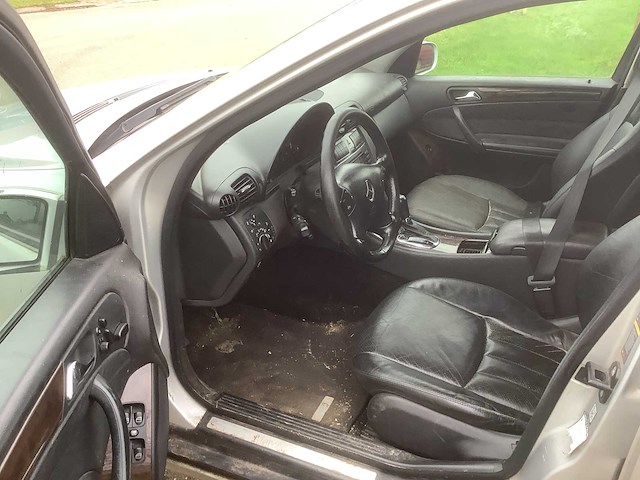 2005 mercedes-benz c-klasse combi 320 elegance 4-matic personenauto - afbeelding 10 van  12