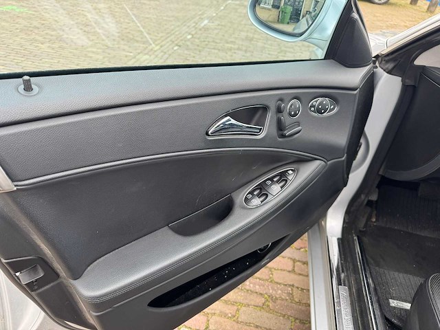 2005 mercedes-benz cls-klasse 350 automaat 59-rp-xb - afbeelding 11 van  34