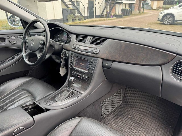 2005 mercedes-benz cls-klasse 350 automaat 59-rp-xb - afbeelding 8 van  27