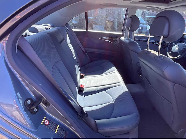 2005 mercedes-benz e-klasse 350 classic personenauto - afbeelding 7 van  30