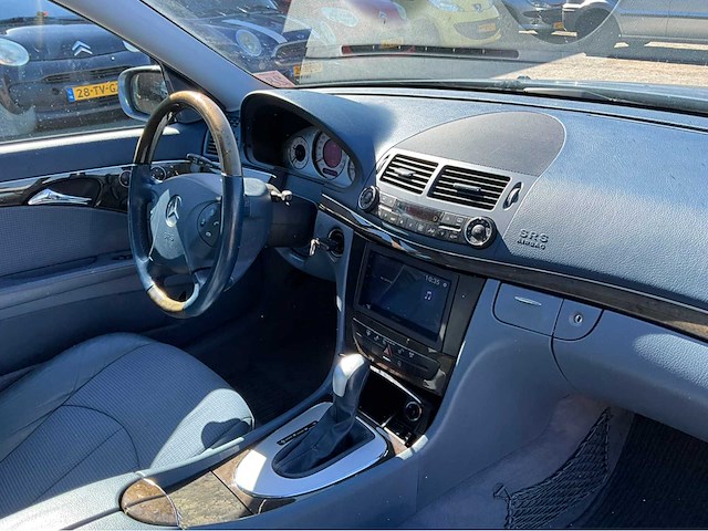 2005 mercedes-benz e-klasse 350 classic personenauto - afbeelding 10 van  30