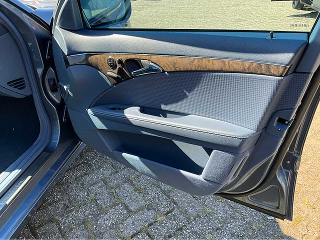 2005 mercedes-benz e-klasse 350 classic personenauto - afbeelding 13 van  30