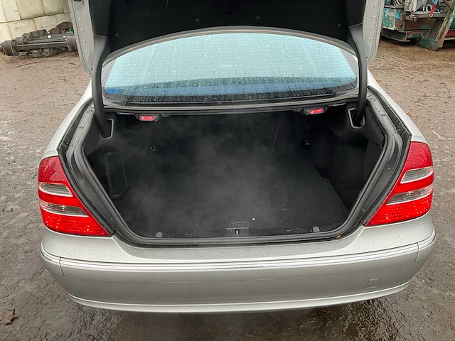 2005 mercedes-benz e-klasse 500 avantgarde personenauto - afbeelding 8 van  18