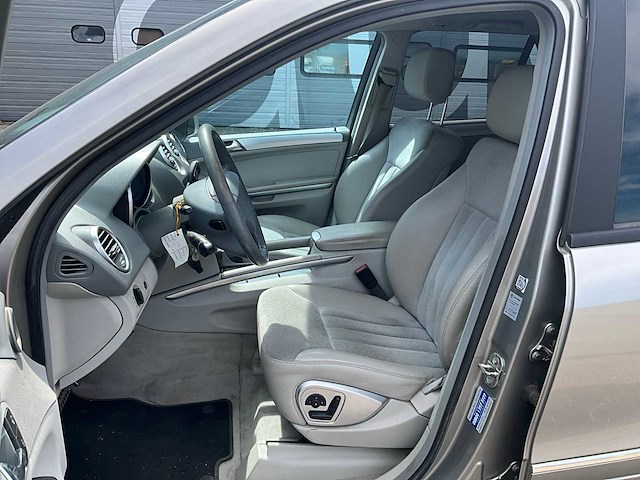 2005 mercedes-benz m-klasse 350 personenauto 72-sf-dt - afbeelding 5 van  27