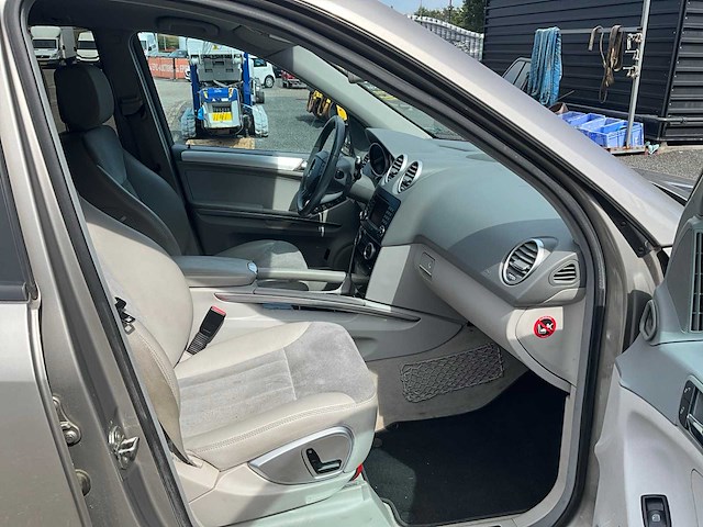 2005 mercedes-benz m-klasse 350 personenauto 72-sf-dt - afbeelding 13 van  27