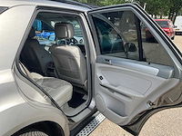 2005 mercedes-benz m-klasse 350 personenauto 72-sf-dt - afbeelding 14 van  27