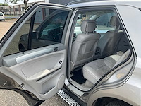 2005 mercedes-benz m-klasse 350 personenauto 72-sf-dt - afbeelding 16 van  27