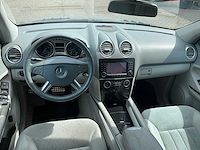 2005 mercedes-benz m-klasse 350 personenauto 72-sf-dt - afbeelding 9 van  25