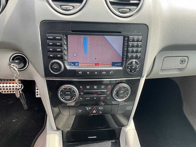 2005 mercedes-benz m-klasse 350 personenauto 72-sf-dt - afbeelding 13 van  25