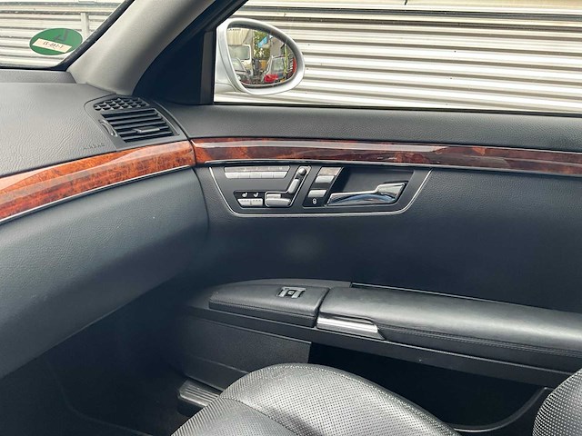 2005 mercedes-benz s-klasse 500 personenauto - afbeelding 17 van  35