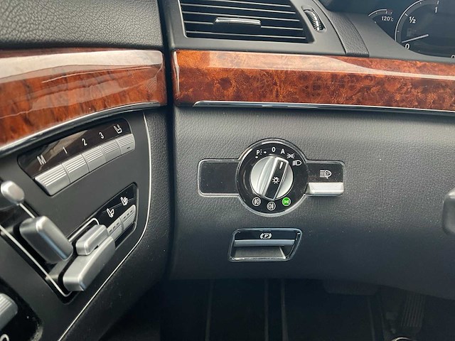 2005 mercedes-benz s-klasse 500 personenauto - afbeelding 19 van  35