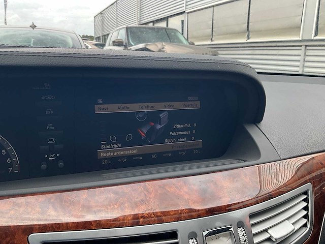 2005 mercedes-benz s-klasse 500 personenauto - afbeelding 24 van  35