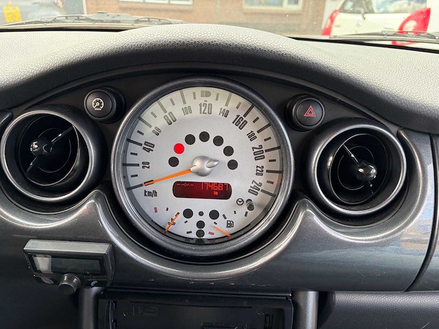 2005 mini 3-deurs 1.6 cooper pepper - afbeelding 15 van  49