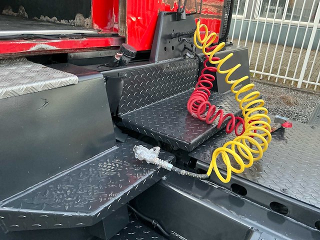 2005 mol yt200/4x2 terminaltruck - afbeelding 16 van  26