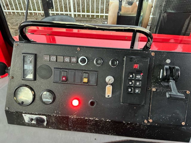 2005 mol yt200/4x2 terminaltruck - afbeelding 23 van  26