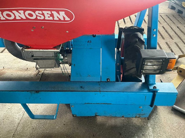 2005 monosem fronttank - afbeelding 8 van  19