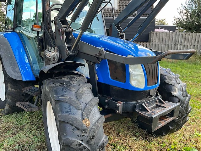 2005 new holland tl80a vierwielaangedreven landbouwtractor met mailleux voorlader - afbeelding 4 van  36