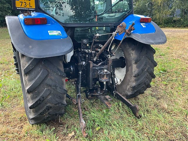 2005 new holland tl80a vierwielaangedreven landbouwtractor met mailleux voorlader - afbeelding 13 van  36
